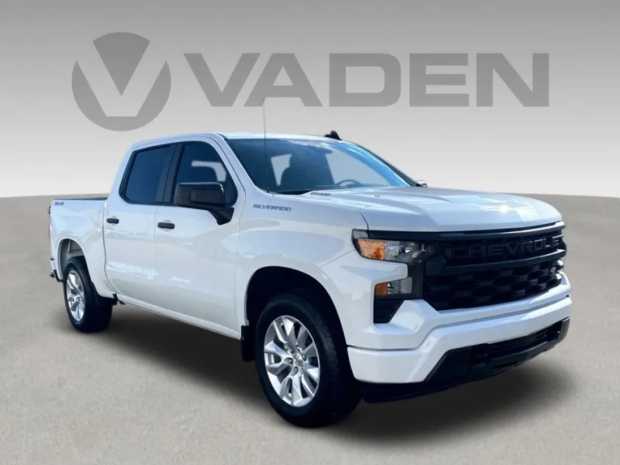 2025 Chevrolet Silverado 1500 Custom photo 1