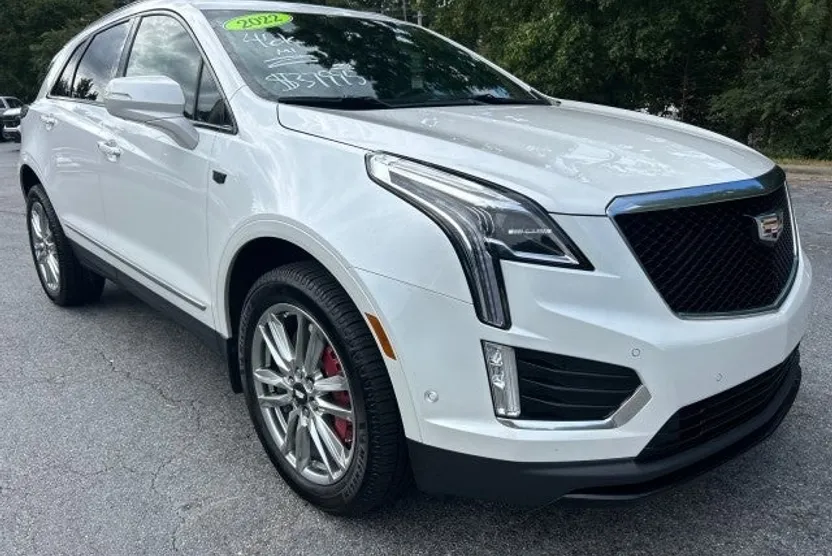 2022 Cadillac XT5 Sport photo 1