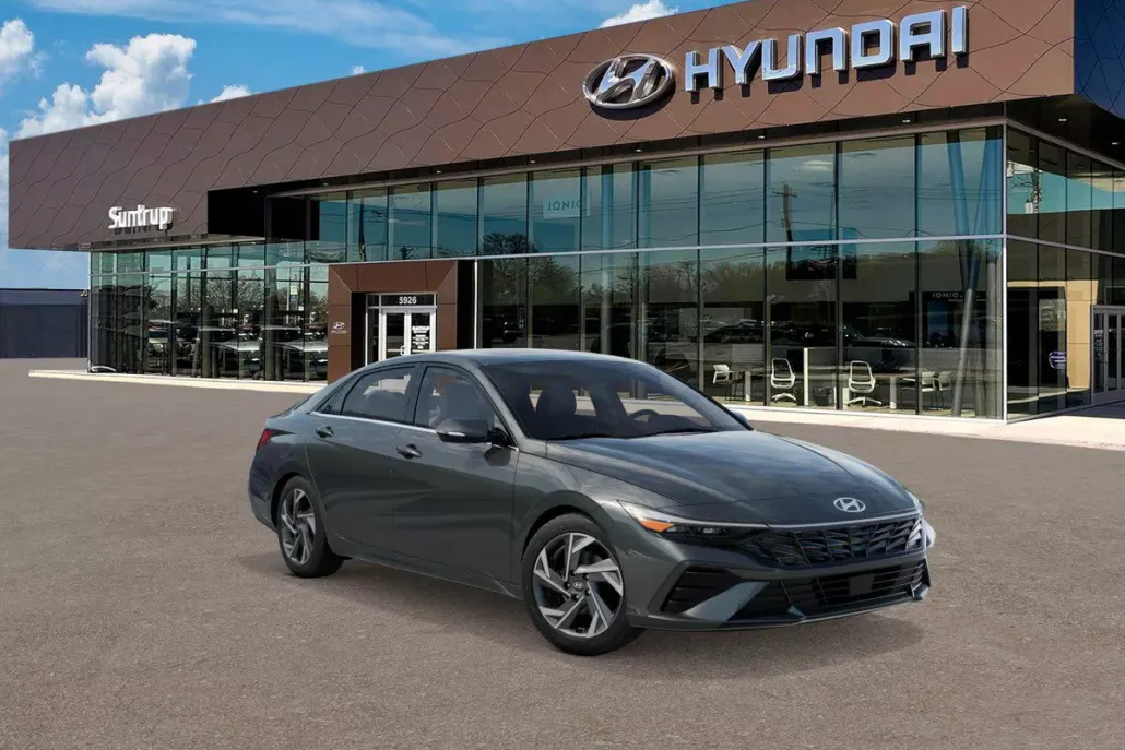 2025 Hyundai Elantra Limited photo 1