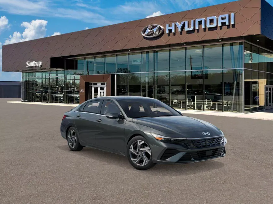 2025 Hyundai Elantra Limited photo 1