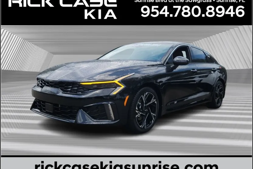 2025 Kia K5 GT-Line photo 1