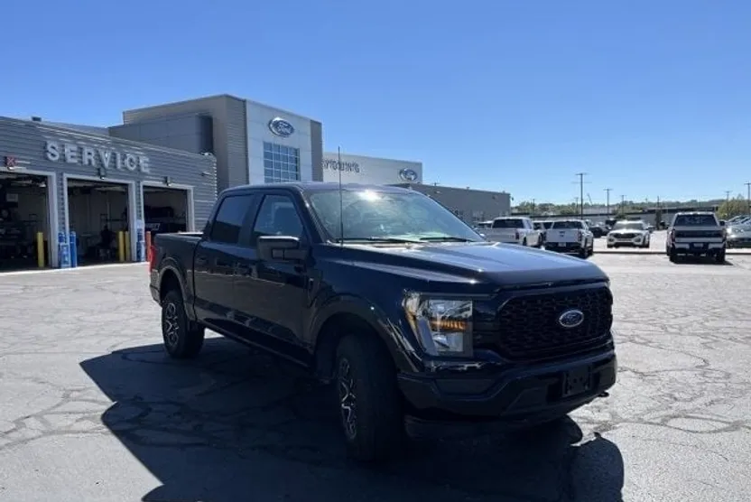 2023 Ford F-150 XL STX photo 1