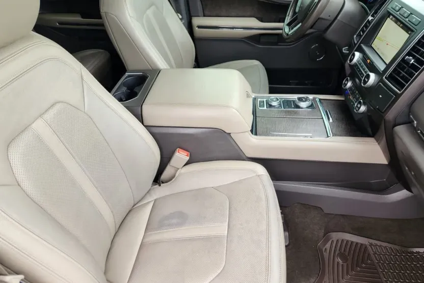 2019 Ford Expedition Limited photo 1