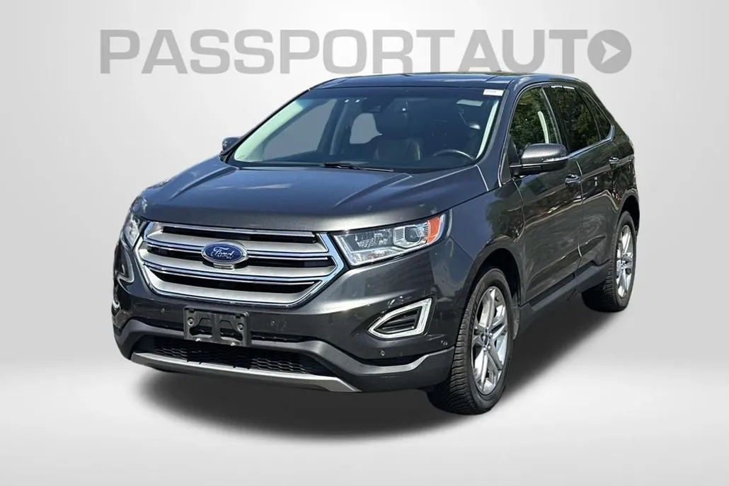 2015 Ford Edge Titanium photo 1