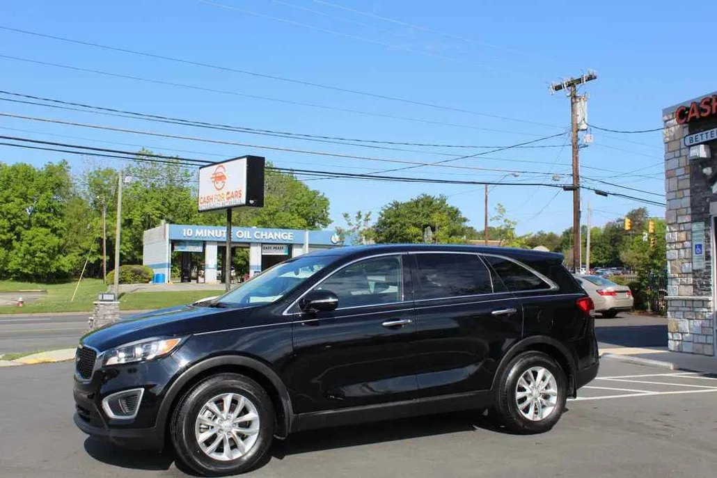 2018 Kia Sorento LX photo 1