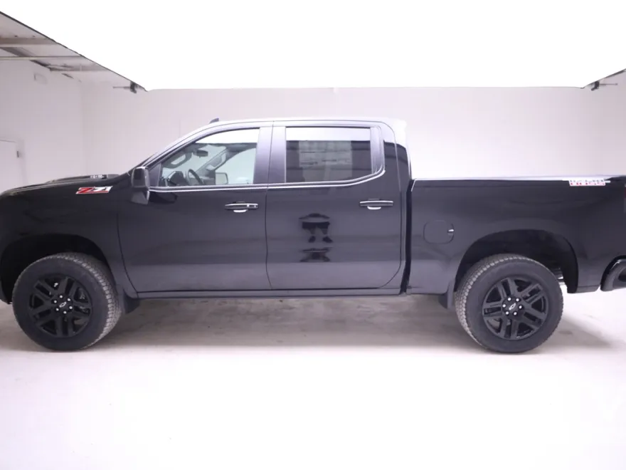 2025 Chevrolet Silverado 1500 LT Trail Boss photo 1