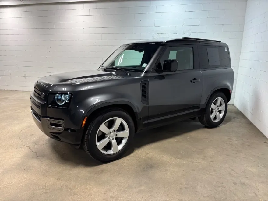 2025 Land Rover Defender S photo 1