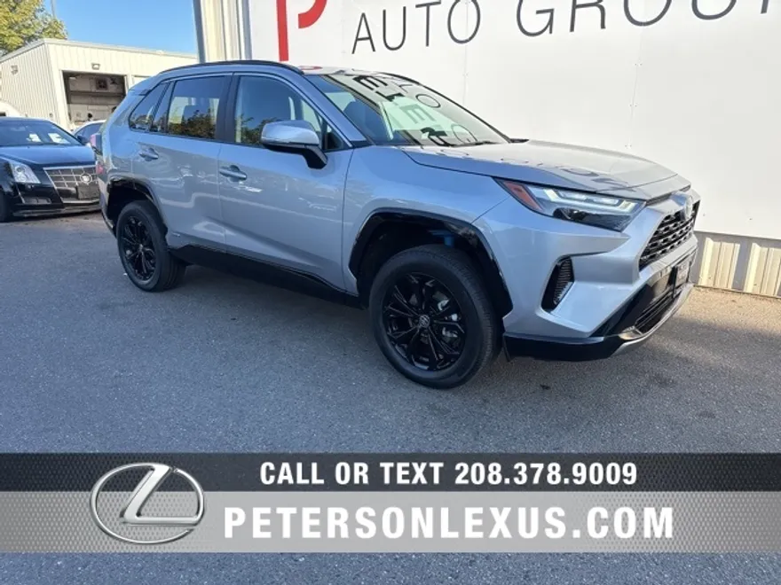 2024 Toyota RAV4 Hybrid SE photo 1