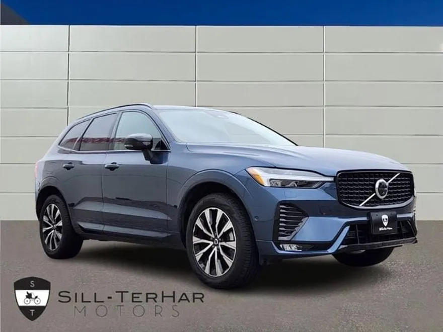 2025 Volvo XC60 B5 Plus photo 1
