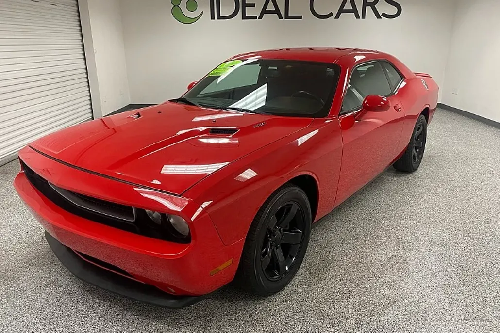 2014 Dodge Challenger R/T photo 1