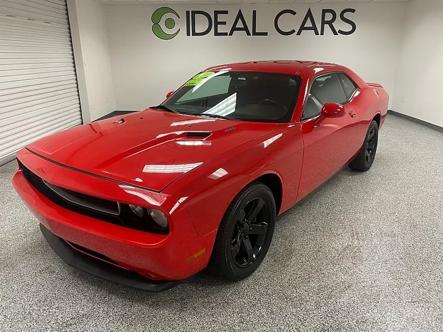 2014 Dodge Challenger R/T photo 1