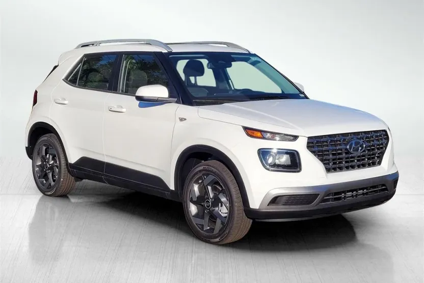 2025 Hyundai Venue SEL Limited photo 1