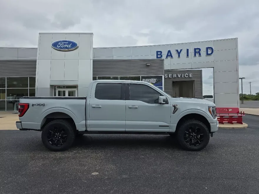 2023 Ford F-150 XLT photo 1