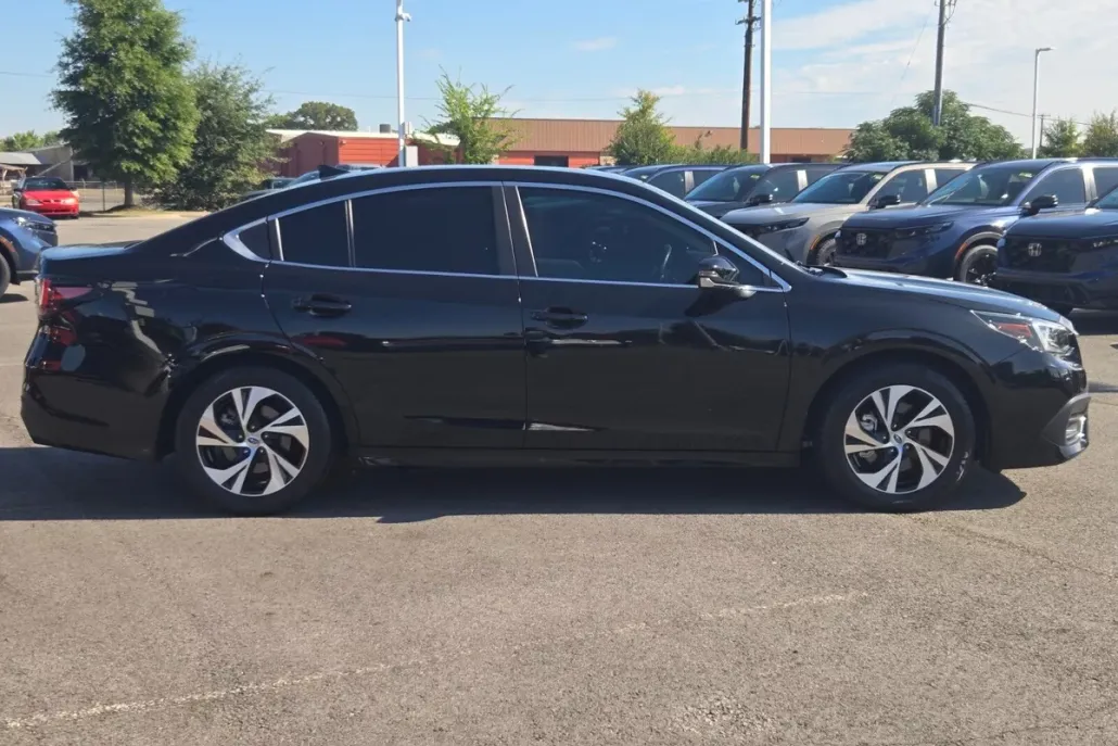 2022 Subaru Legacy Premium photo 1