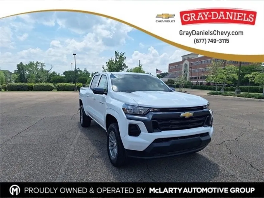 2025 Chevrolet Colorado Work Truck LT photo 1