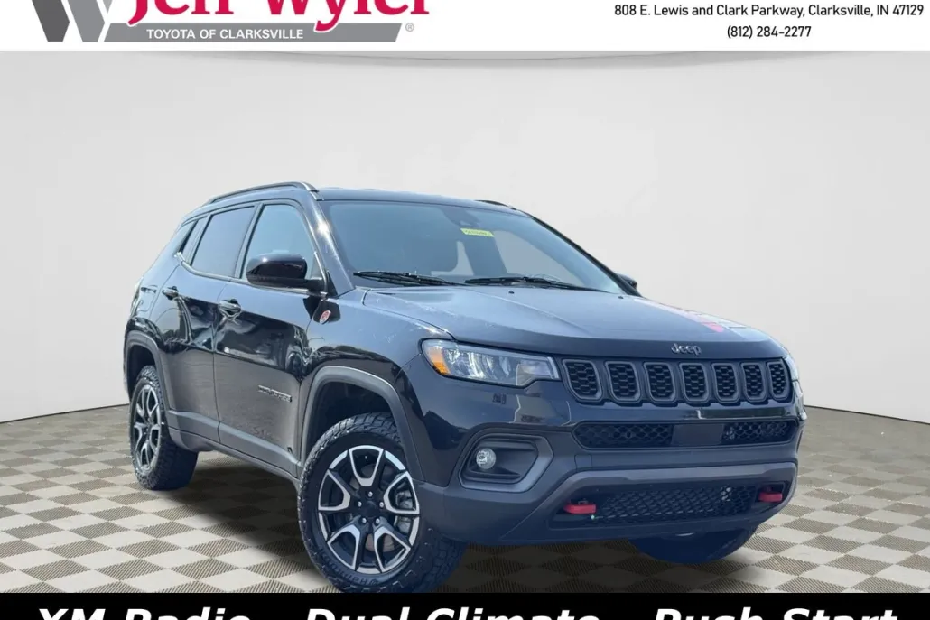 2024 Jeep Compass Trailhawk photo 1