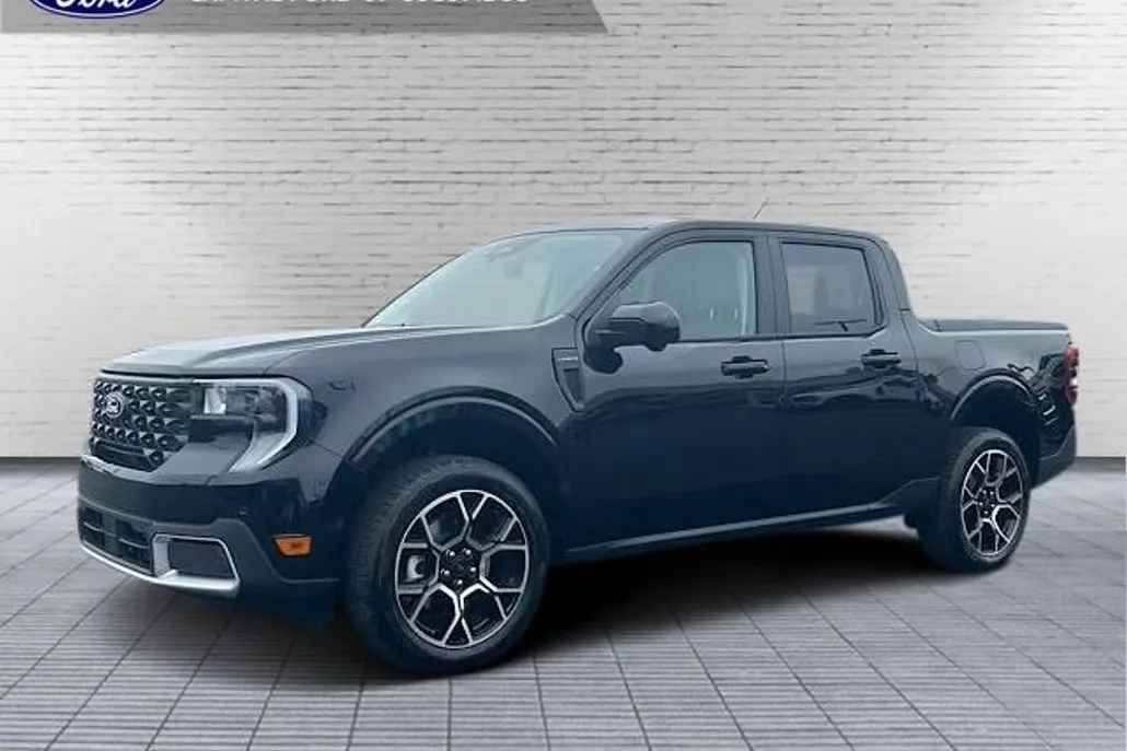 2025 Ford Maverick Lariat photo 1