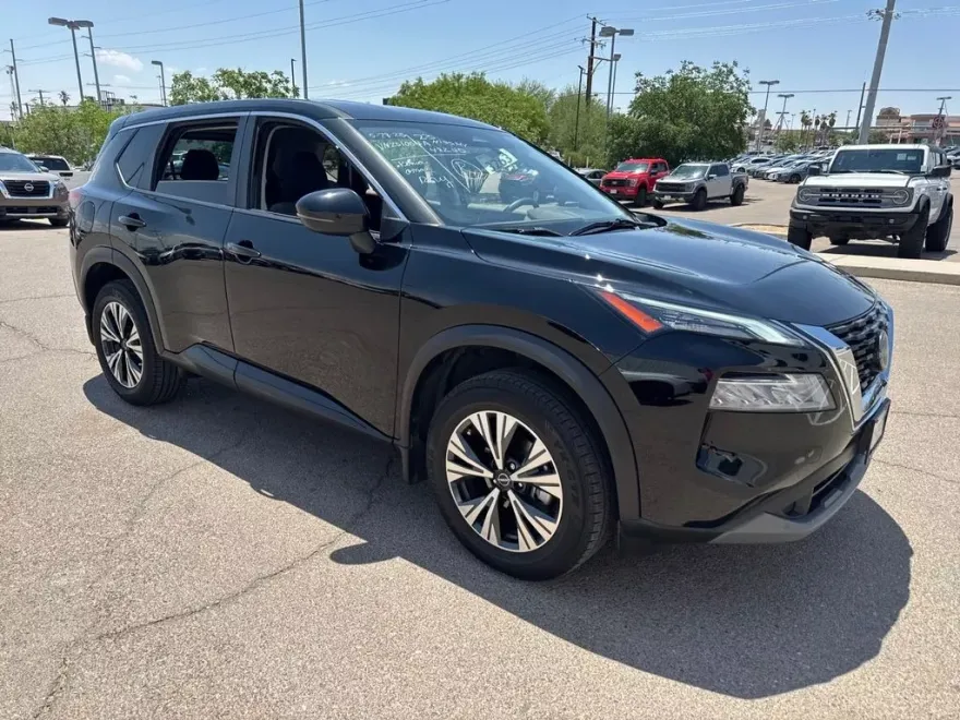 2023 Nissan Rogue SV photo 1