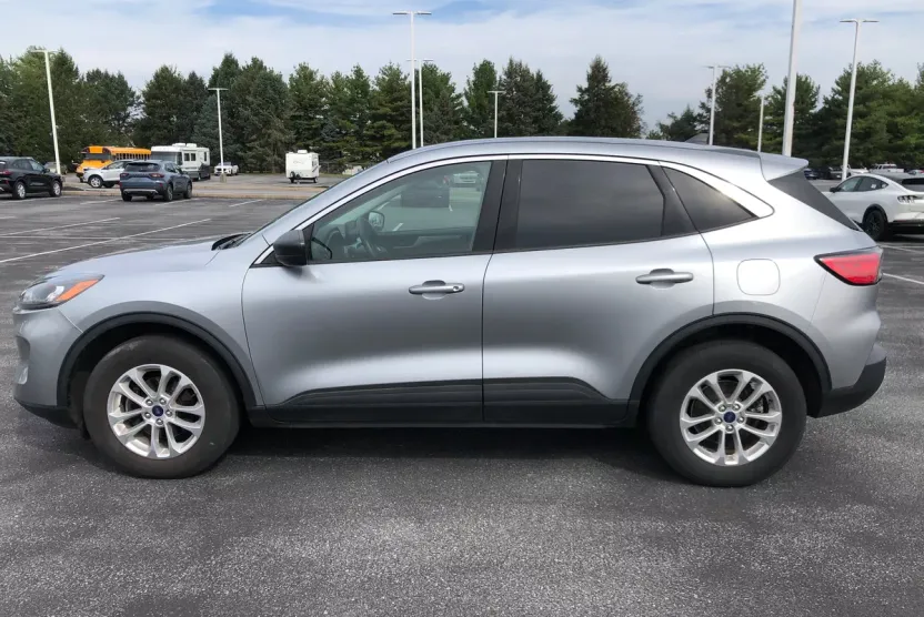 2022 Ford Escape SE photo 1