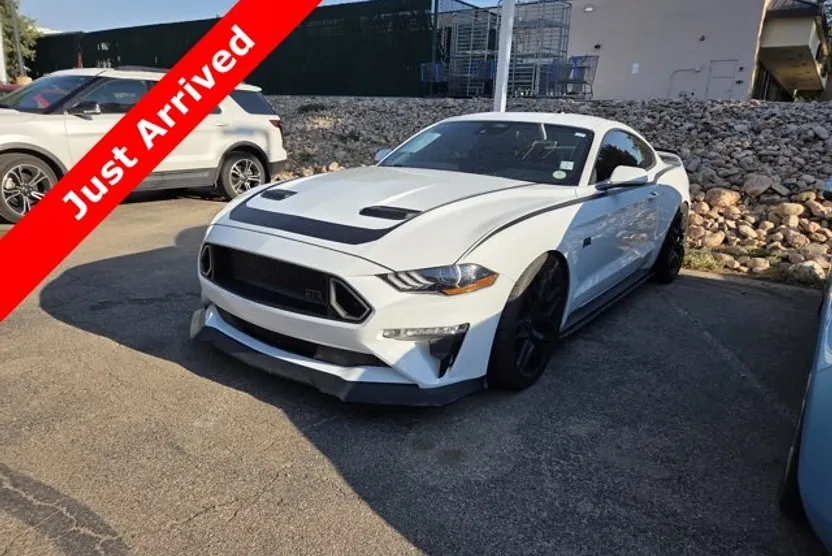 2021 Ford Mustang GT photo 1