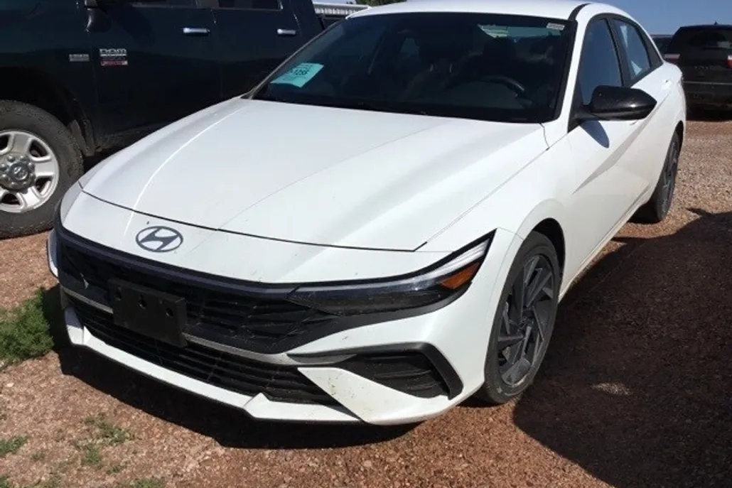 2025 Hyundai Elantra Hybrid SEL Sport photo 1