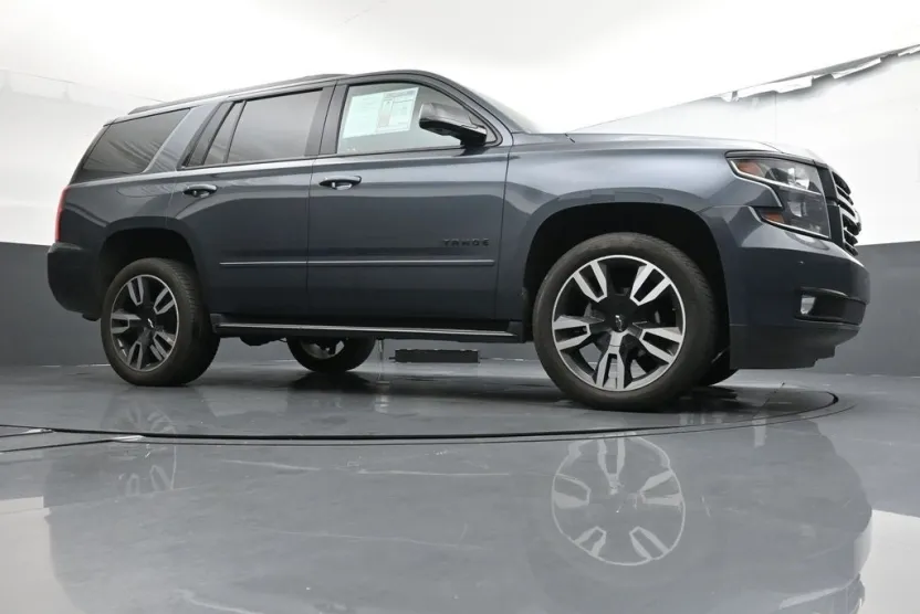 2019 Chevrolet Tahoe Premier photo 1