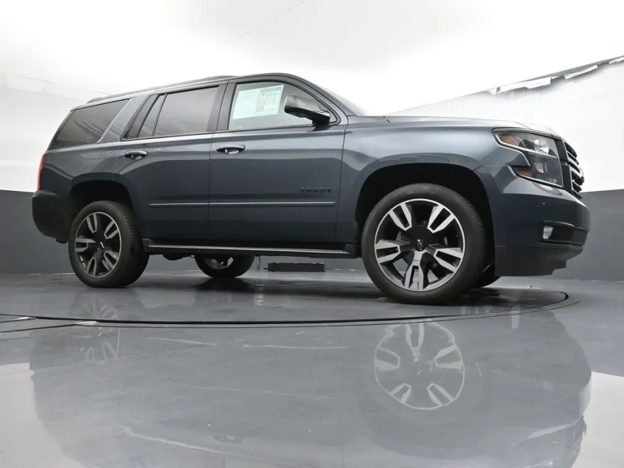 2019 Chevrolet Tahoe Premier photo 1