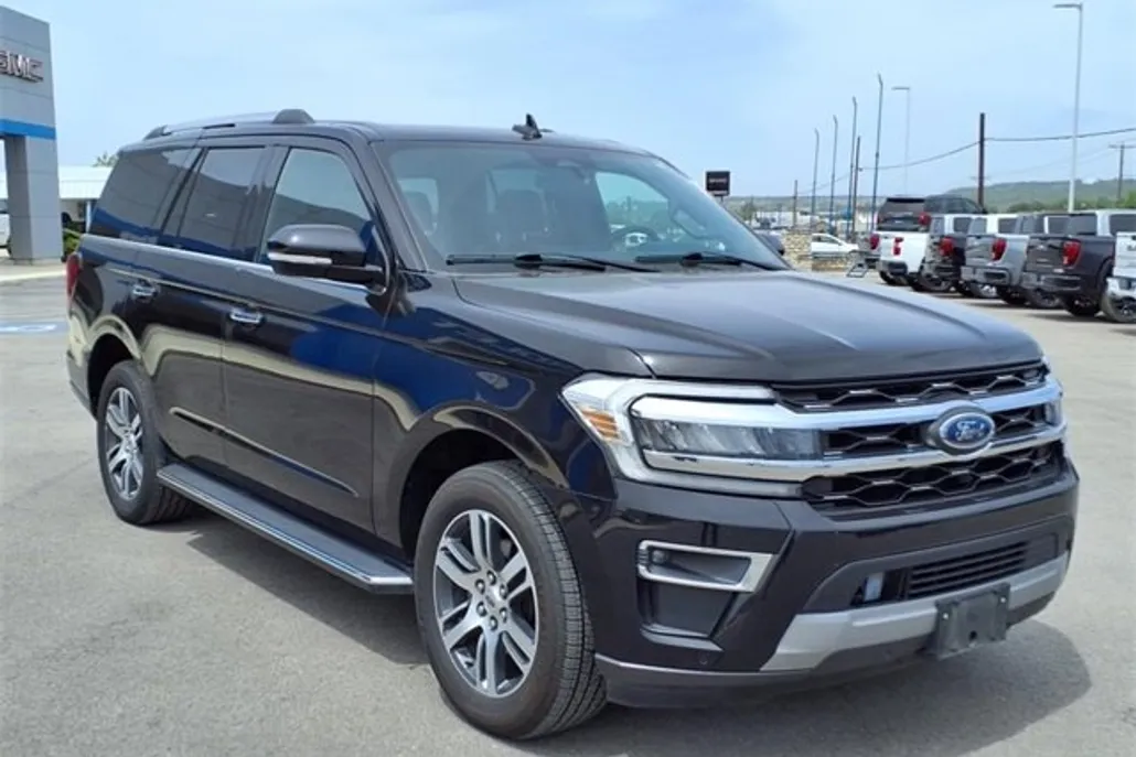 2022 Ford Expedition Limited photo 1