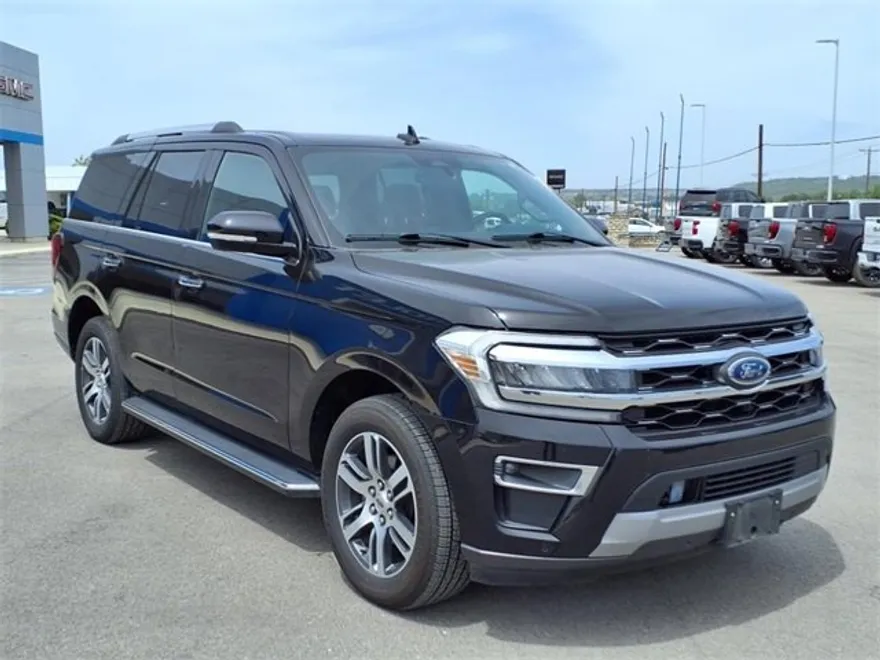2022 Ford Expedition Limited photo 1