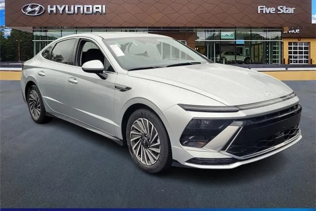 2025 Hyundai Sonata Hybrid SEL photo 1