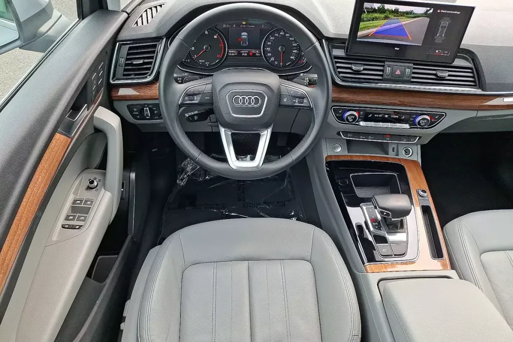 2022 Audi Q5 45 S line Premium photo 1