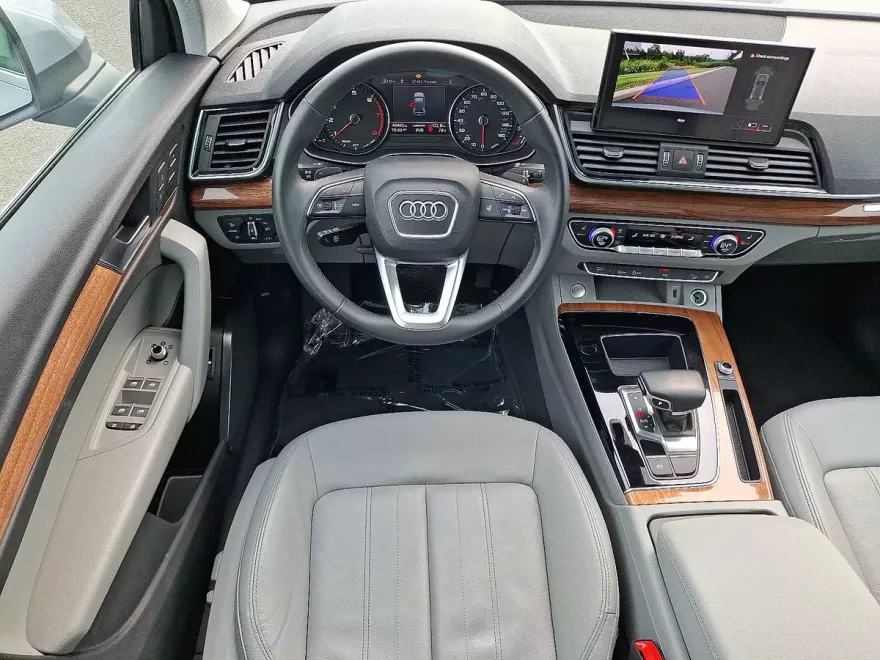 2022 Audi Q5 45 S line Premium photo 1