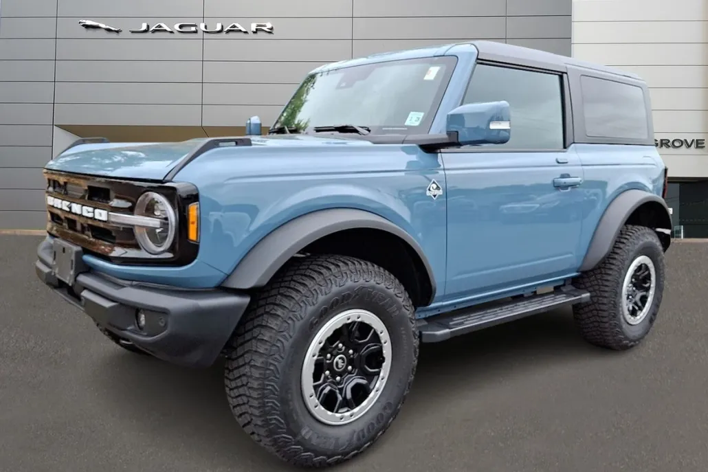 2023 Ford Bronco Outer Banks photo 1