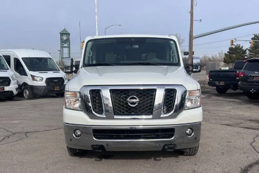 2017 Nissan NV3500 HD SL photo 1
