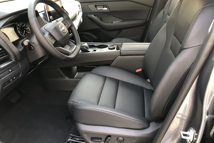 2026 Nissan Rogue SV photo 1