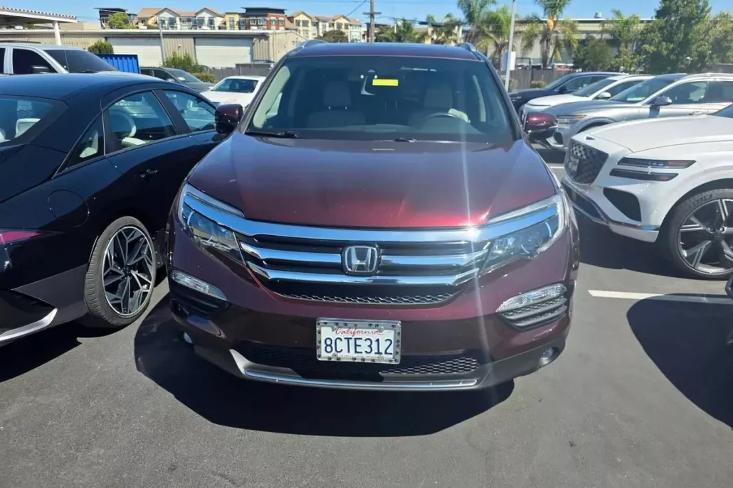 2017 Honda Pilot Touring photo 1