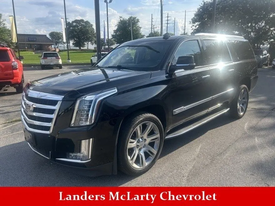 2018 Cadillac Escalade ESV Luxury photo 1