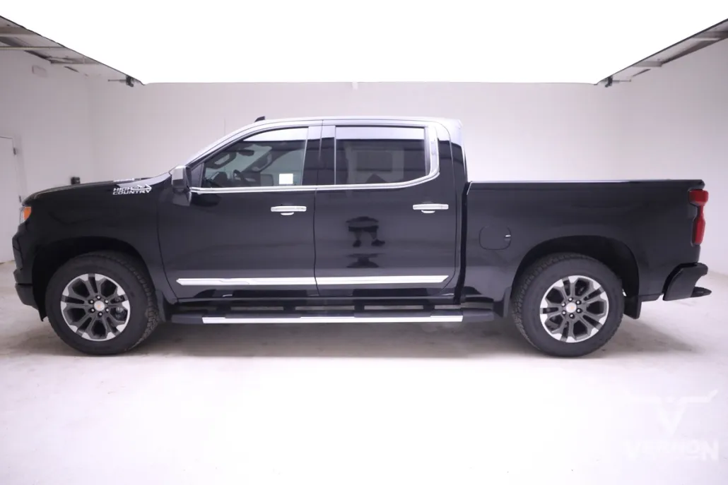 2025 Chevrolet Silverado 1500 High Country photo 1