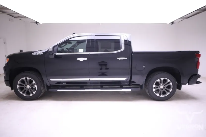 2025 Chevrolet Silverado 1500 High Country photo 1