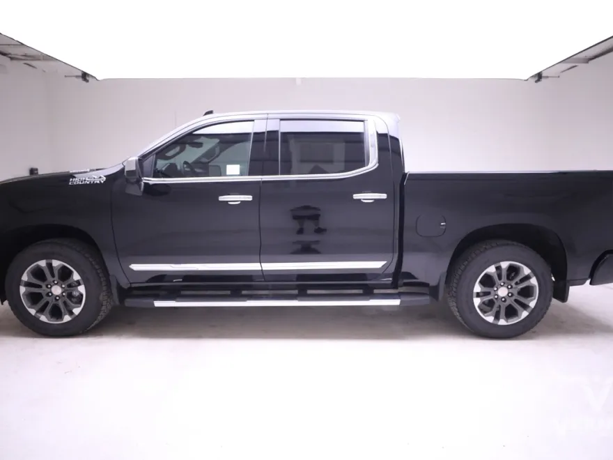 2025 Chevrolet Silverado 1500 High Country photo 1