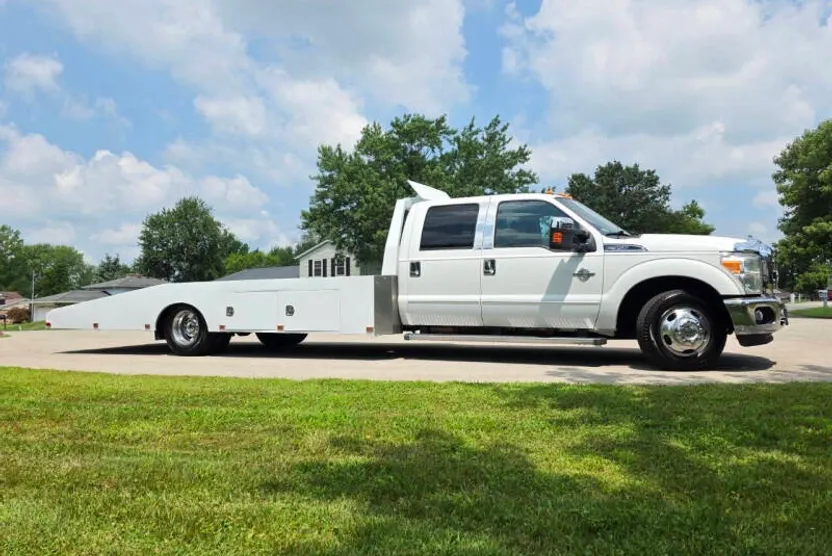 2012 Ford F-350 Lariat photo 1