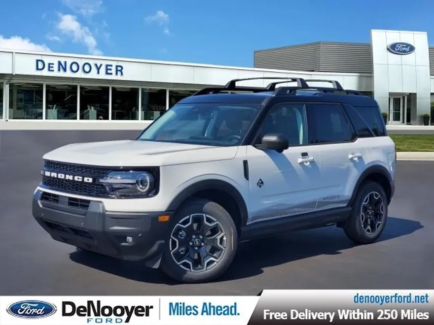 2025 Ford Bronco Sport Outer Banks photo 1