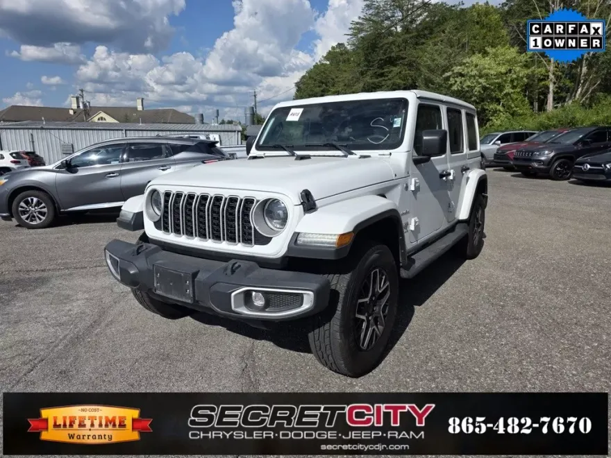 2024 Jeep Wrangler Sahara photo 1