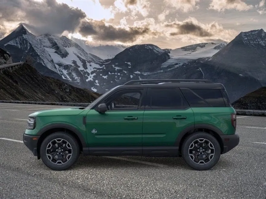 2025 Ford Bronco Sport Outer Banks photo 1