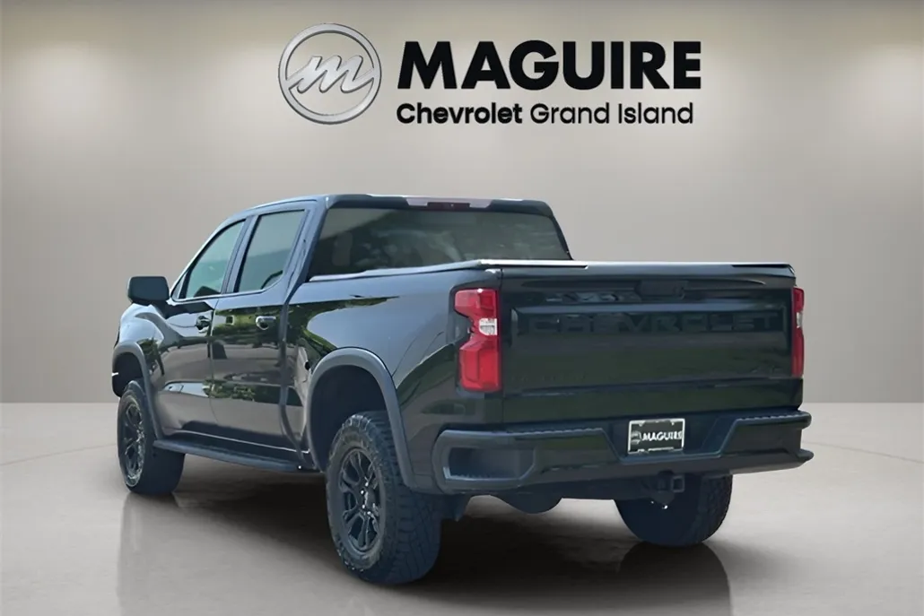 2024 Chevrolet Silverado 1500 ZR2 photo 1