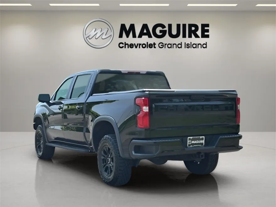 2024 Chevrolet Silverado 1500 ZR2 photo 1