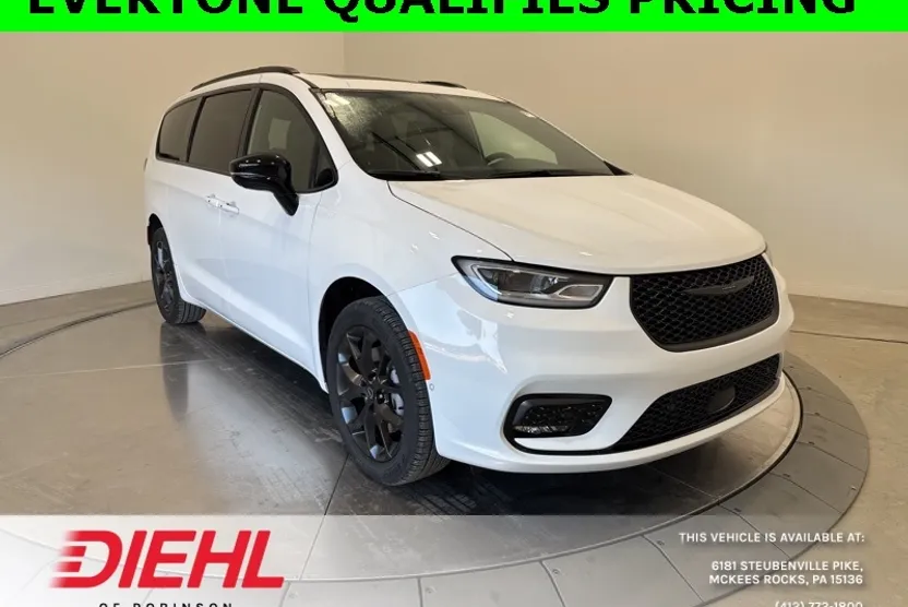 2026 Chrysler Pacifica Limited photo 1