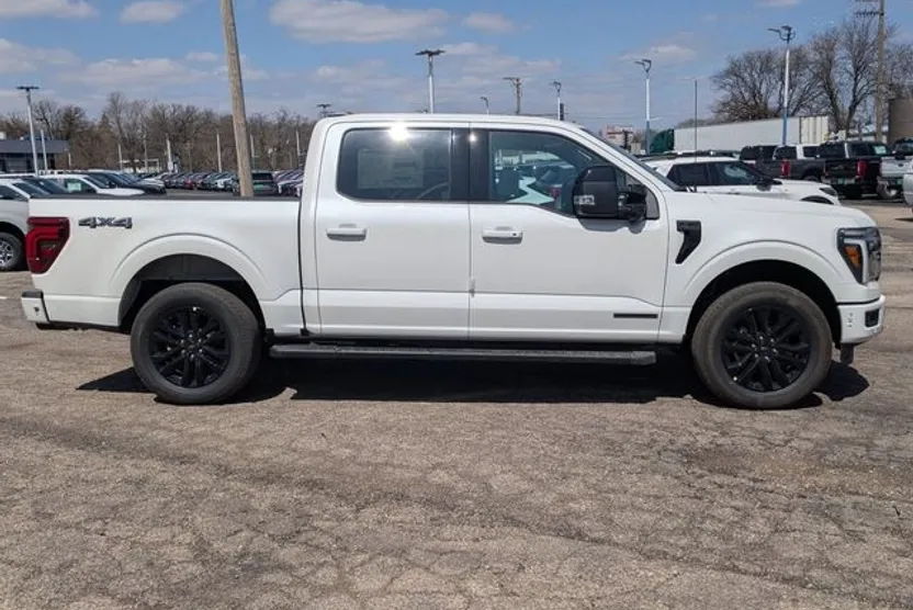 2025 Ford F-150 Lariat photo 1