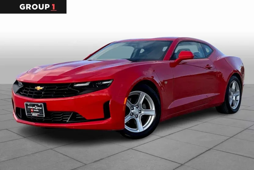2023 Chevrolet Camaro 1LT photo 1