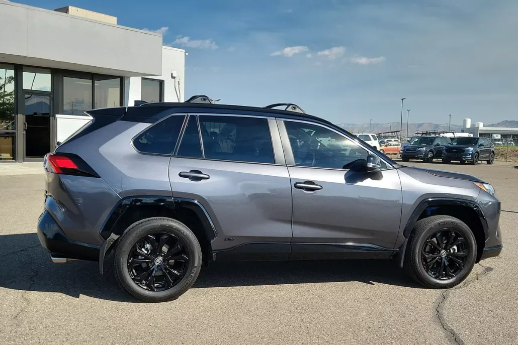 2024 Toyota RAV4 Hybrid XSE photo 1